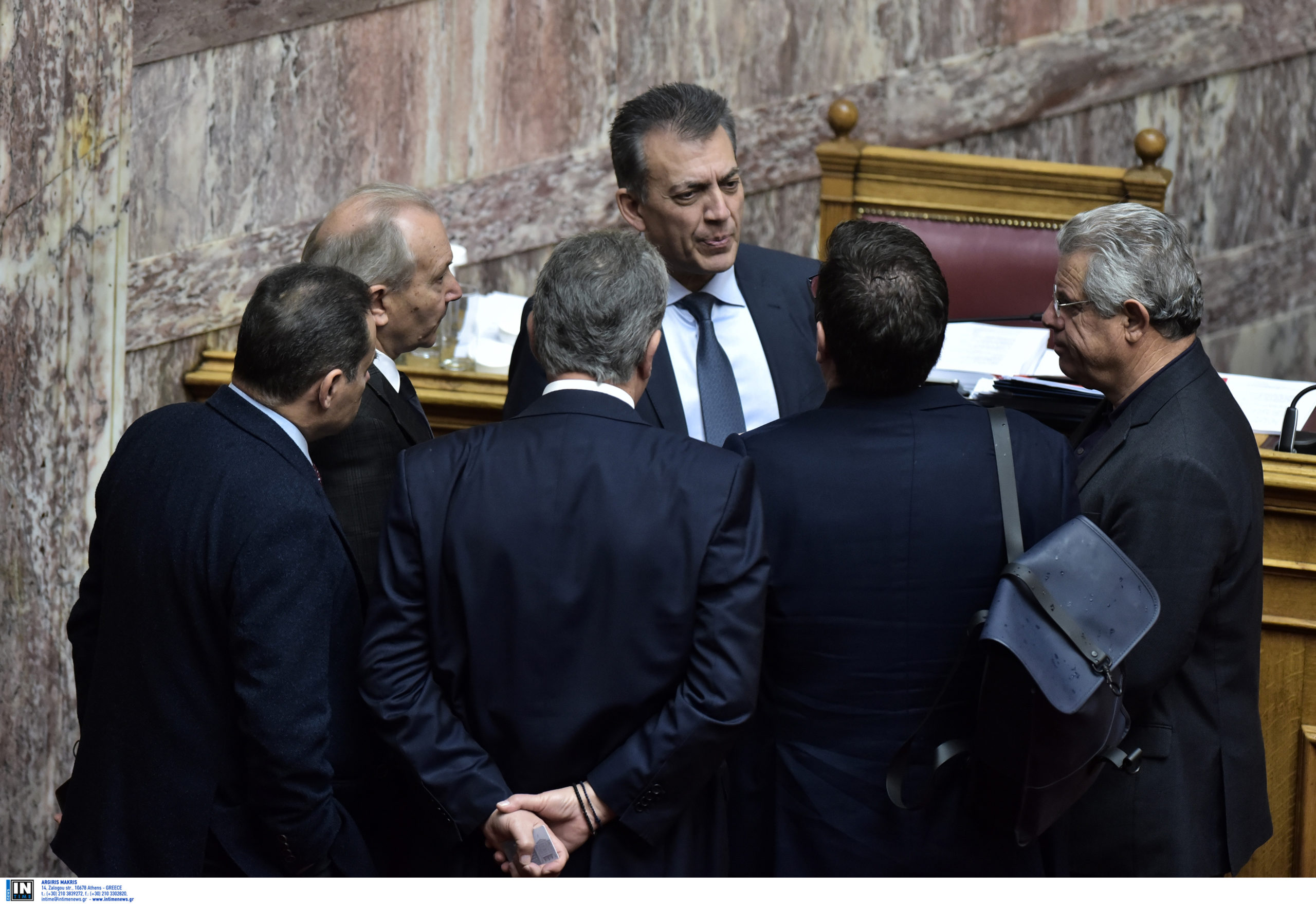 Καταγγελία Κεγκέρογλου: ” Από τις 7 πλατφόρμες, δύο θα μοιράζονταν 36 εκατ.”!- Σύγκρουση στη…