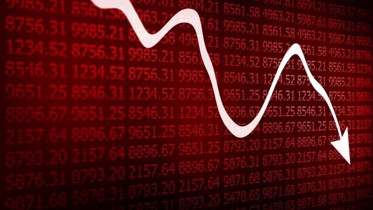 Ύφεση έως και 9% στην Ελλάδα προβλέπουν οίκοι και αναλυτές