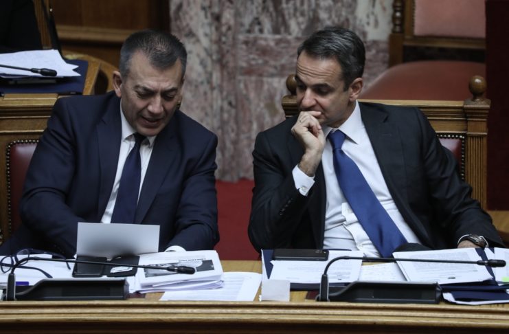ΣΥΡΙΖΑ και ΚΙΝ.ΑΛ κρατούν ψηλά το “σκάνδαλο Βρούτση”- Μάχη την επόμενη εβδομάδα στη Βουλή
