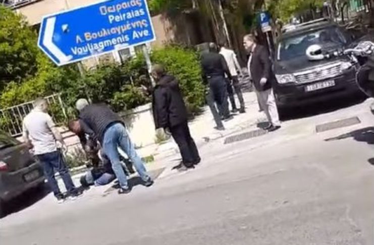 Η “Αυγή” κατονομάζει τον Γρηγόρη Δημητριάδη ως τον “επίσημο” στο επεισόδιο με την επίθεση…