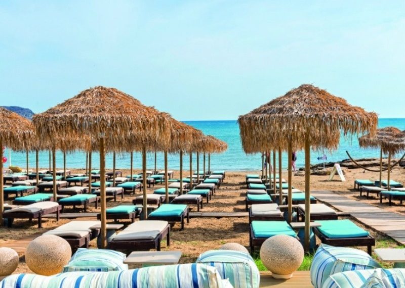 Αλλάζουν όλα στις διακοπές- Με “ραντεβού” για πρωϊνό και…ξαπλώστρες