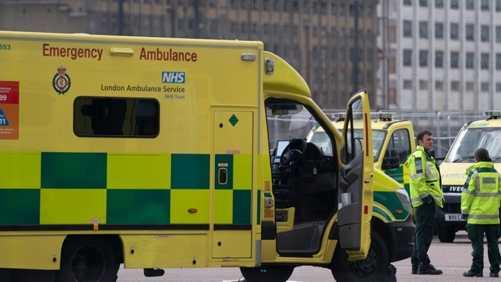 Βρετανία: Σχεδόν 100.000 οι θάνατοι – «Ζούμε μια τραγωδία», λέει η υπουργός Εσωτερικών