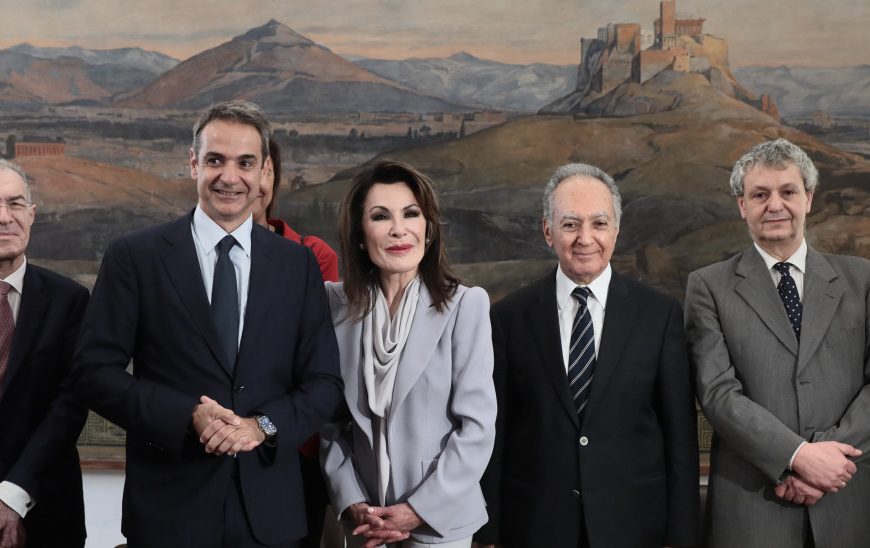 Παραιτήθηκε η ιστορικός Μαρία Ευθυμίου από την “Ελλάδα 2021”- Επιθέσεις από την&hellip;