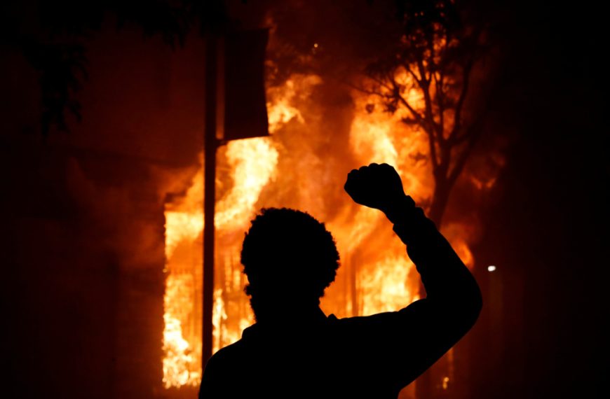 Ντιτρόϊτ: 19χρονος νεκρός σε διαδηλώσεις για τη δολοφονία του Φλόιντ