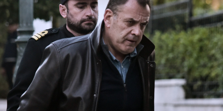 Τουρκικά μαχητικά παρενόχλησαν ελικόπτερο που μετέφερε Παναγιωτόπουλο και Αρχηγό ΓΕΕΘΑ
