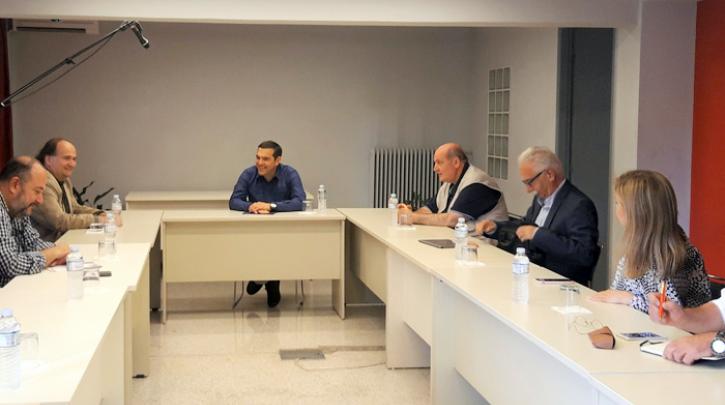 Τσίπρας: Να αποσυρθεί το νομοσχέδιο για την εκπαίδευση