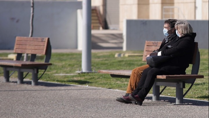 Έτοιμες να τροφοδοτήσουν την αγορά με οκτώ εκατομμύρια μάσκες το μήνα ελληνικές επιχειρήσεις ένδυσης – κλωστοϋφαντουργίας