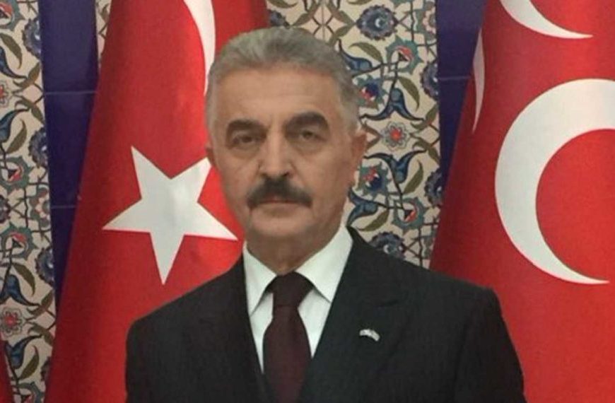 Τούρκος πολιτικός απειλεί με νέα μικρασιατική καταστροφή – “Θα κολυμπήσετε μέχρι τη Σικελία”