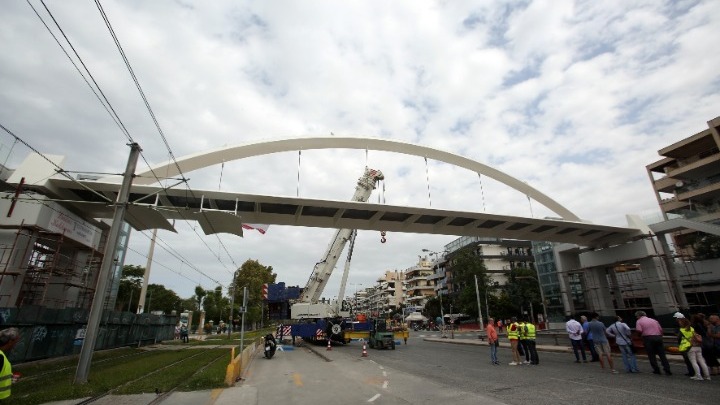 Κανονικά διεξάγεται πλέον η κυκλοφορία στη λεωφόρο Ποσειδώνος
