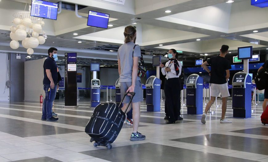 Κρυφός συναγερμός για τουρίστες από “μη ασφαλείς” χώρες που φθάνουν μέσω άλλων&hellip;