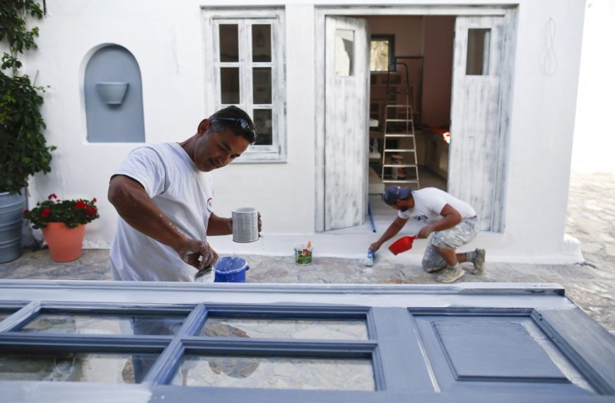 Επανεκκίνηση τουρισμού: «Ανοίγουμε και προσέχουμε»