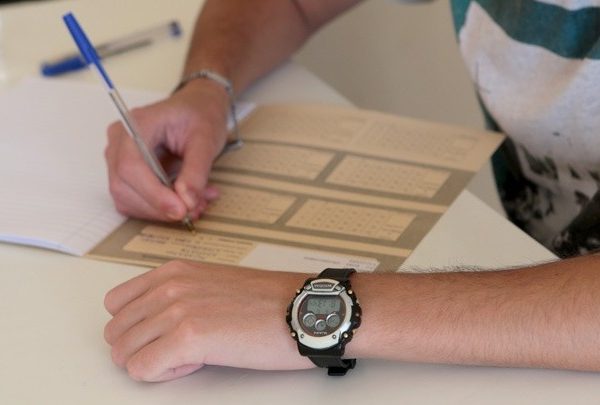 Θεσσαλονίκη:Μικρός πρόσφυγας κινδυνεύει να αποκλειστεί από τις Πανελλήνιες