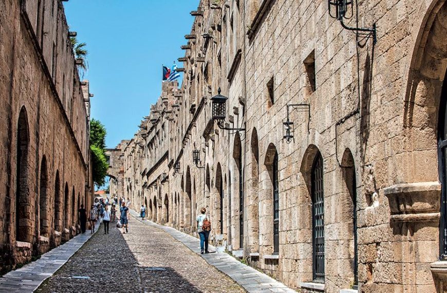 Ρόδος: Βρέθηκε δουλειά για τη μητέρα της 9χρονης που λιποθύμησε σε φούρνο