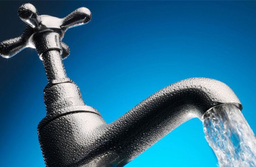 “Πόλεμος” για το νερό- ‘Εντονες αντιδράσεις για το σχέδιο ιδιωτικοποίησης της ΕΥΔΑΠ