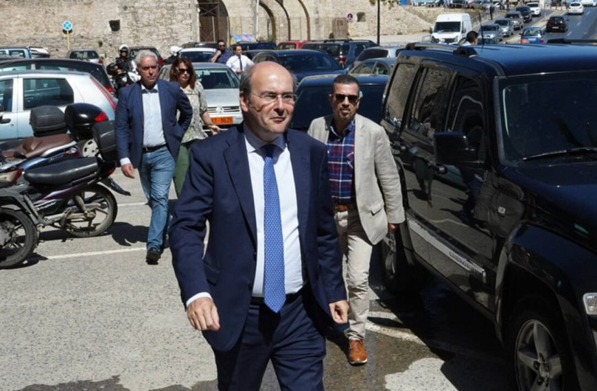 Κατεδάφιση αυθαιρέτων στη Μάνδρα – Κ. Χατζηδάκης: Δεν θα συμβιβαστούμε με την&hellip;