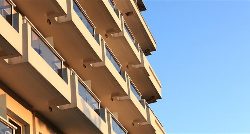 Νέο Εξοικονομώ κατ’ Οίκον: Αυξάνονται επιλέξιμες δαπάνες και δικαιούχοι