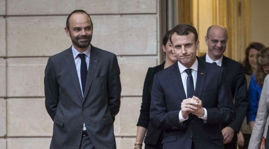 Παραιτήθηκε ο πρωθυπουργός και η κυβέρνηση της Γαλλίας