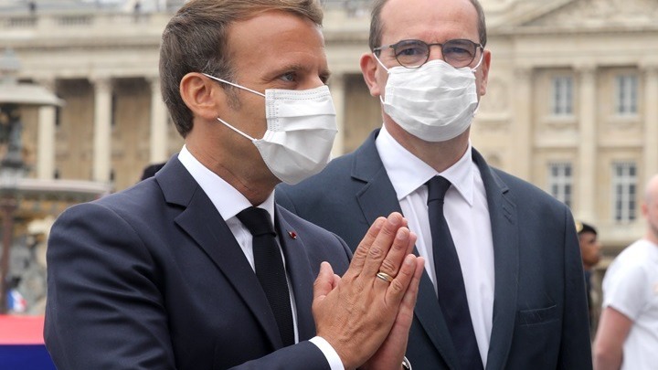 Εμ. Μακρόν: Η χρήση μάσκας στους κλειστούς δημόσιους χώρους θα καταστεί υποχρεωτική