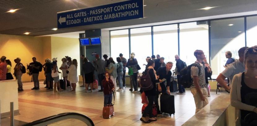 Ρόδος: “Κρυφτούλι” Θεοχάρη με τους Σουηδούς “δημοσιογράφους” που τελικά ήταν απλοί τουρίστες