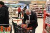 Από Δευτέρα βγαίνουν και οι απαγορευτικές κορδέλες από τα ράφια των σουπερμάρκετ