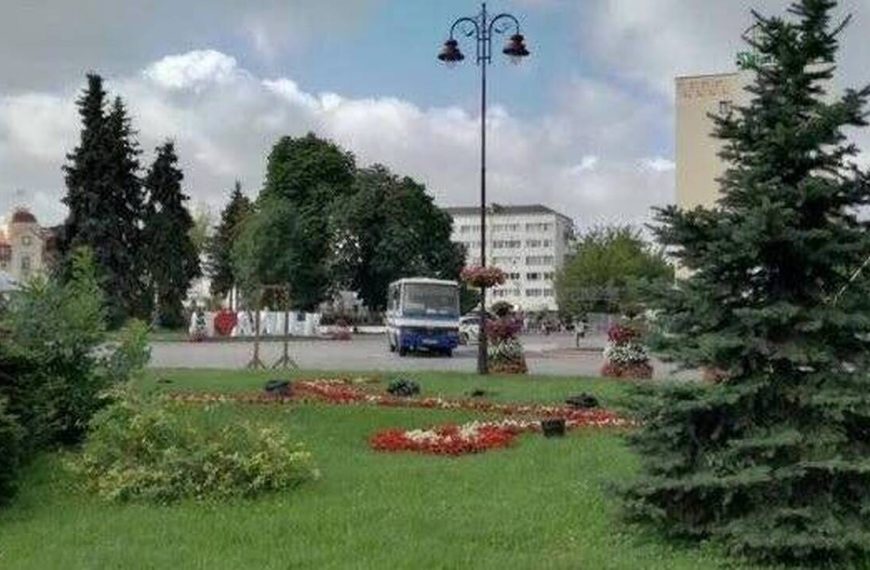 Ουκρανία: Άνδρας με όπλα και εκρηκτικά κρατά 20 ομήρους σε λεωφορείο