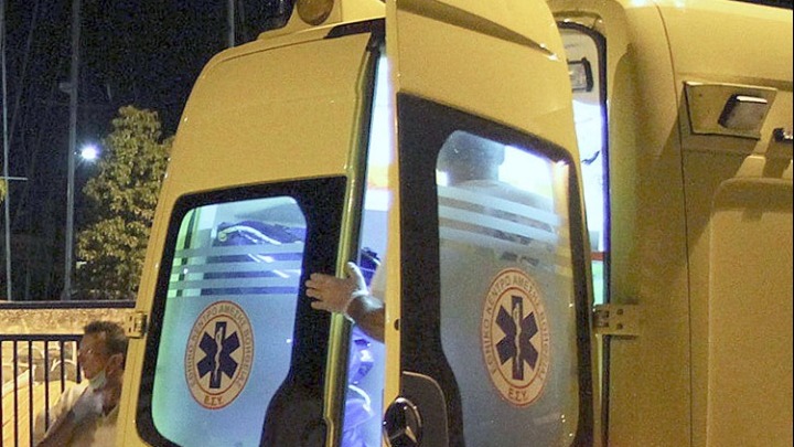 Λέσβος: Έξι άτομα τραυματίστηκαν όταν αυτοκίνητο έπεσε πάνω σε ομάδα διαδηλωτών