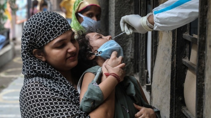 Ινδία-Covid-19: Συνολικά 740 θάνατοι σε ένα 24ωρο