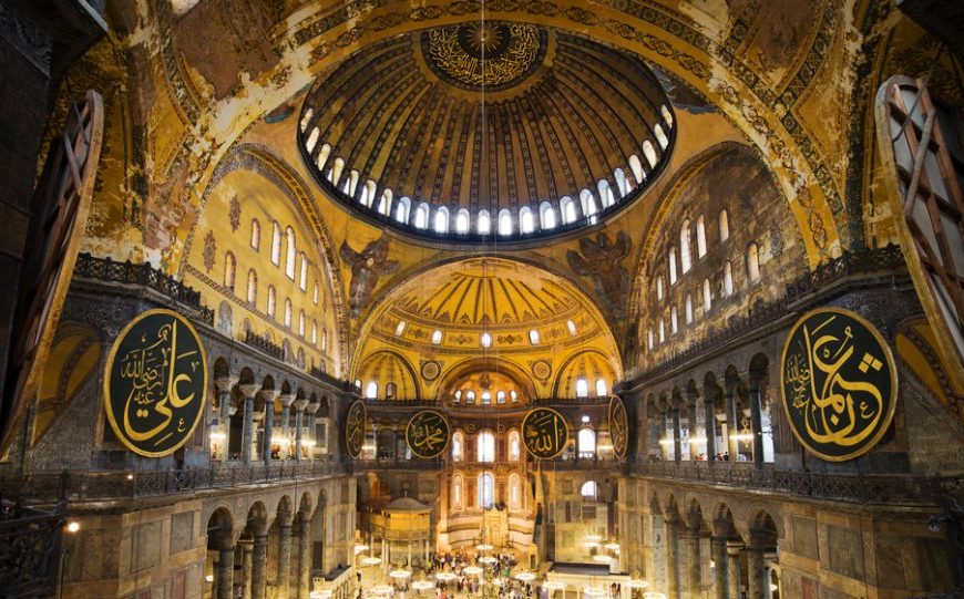 Υβριστική επίθεση Τούρκου ιστορικού για την Αγία Σοφία- Θα κρύψουν με κουρτίνες τα ψηφιδωτά