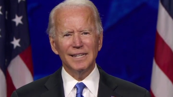 Μπάιντεν για Τραμπ: «Ρίχνει λάδι σε όλες τις φωτιές»