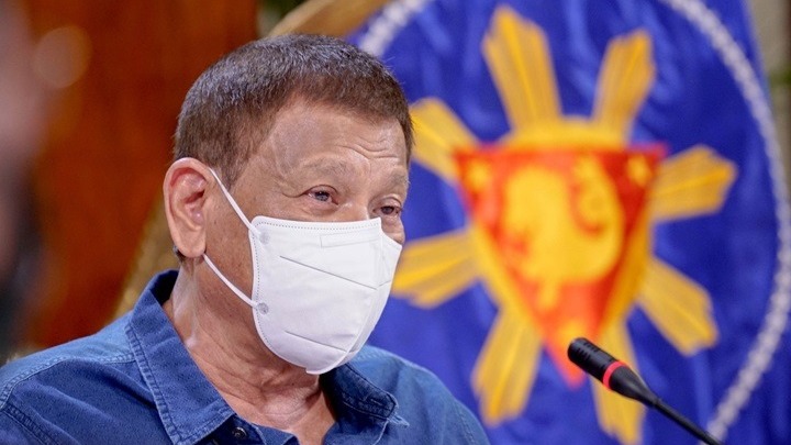 Φιλιππίνες: Ο πρόεδρος Ντουτέρτε δηλώνει εθελοντής για τις δοκιμές του ρωσικού εμβολίου