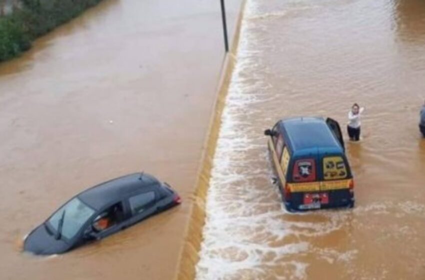 Βίντεο από την τραγωδία στην Εύβοια – Ενάμιση μέτρο το νερό, κάτοικοι σε απόγνωση…