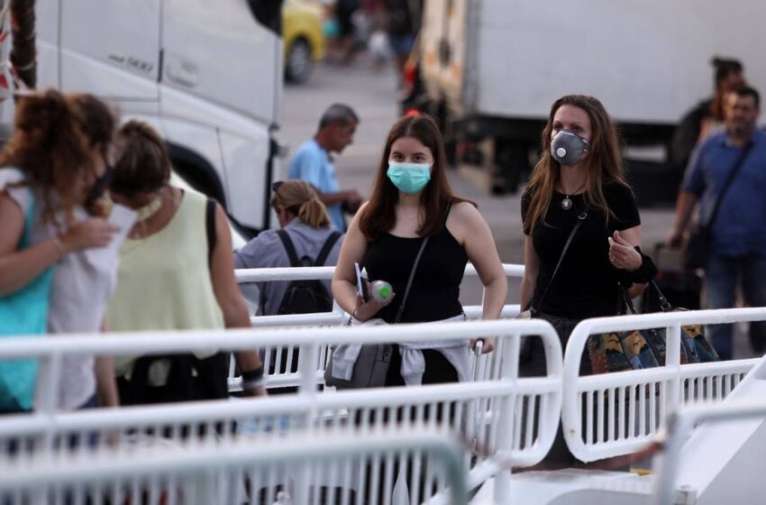 Γιατί τα νησιά με τα πάρτι και τον συνωστισμό δεν έχουν κρούσματα;