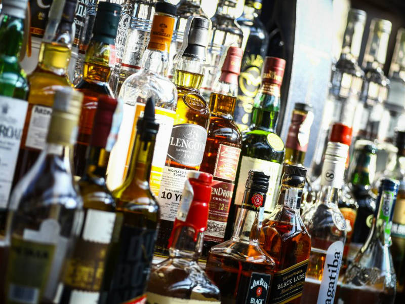 Αλλάζουν όλα σε γάμους, bar, πάρτι- Αυστηροί έλεγχοι υπό τον φόβο της εξάπλωσης του…