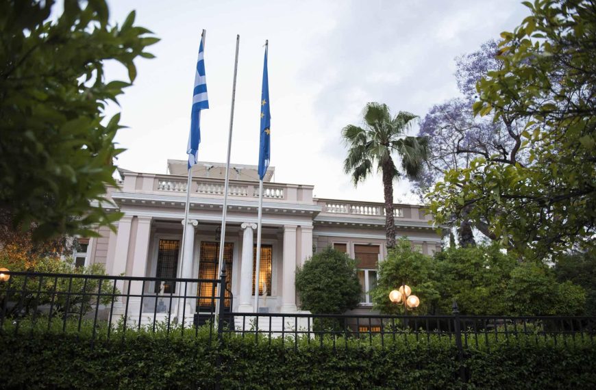 Μαξίμου: Διερευνητικές επαφές μόνο για την οριοθέτηση θαλασσίων ζωνών και μετά από&hellip;