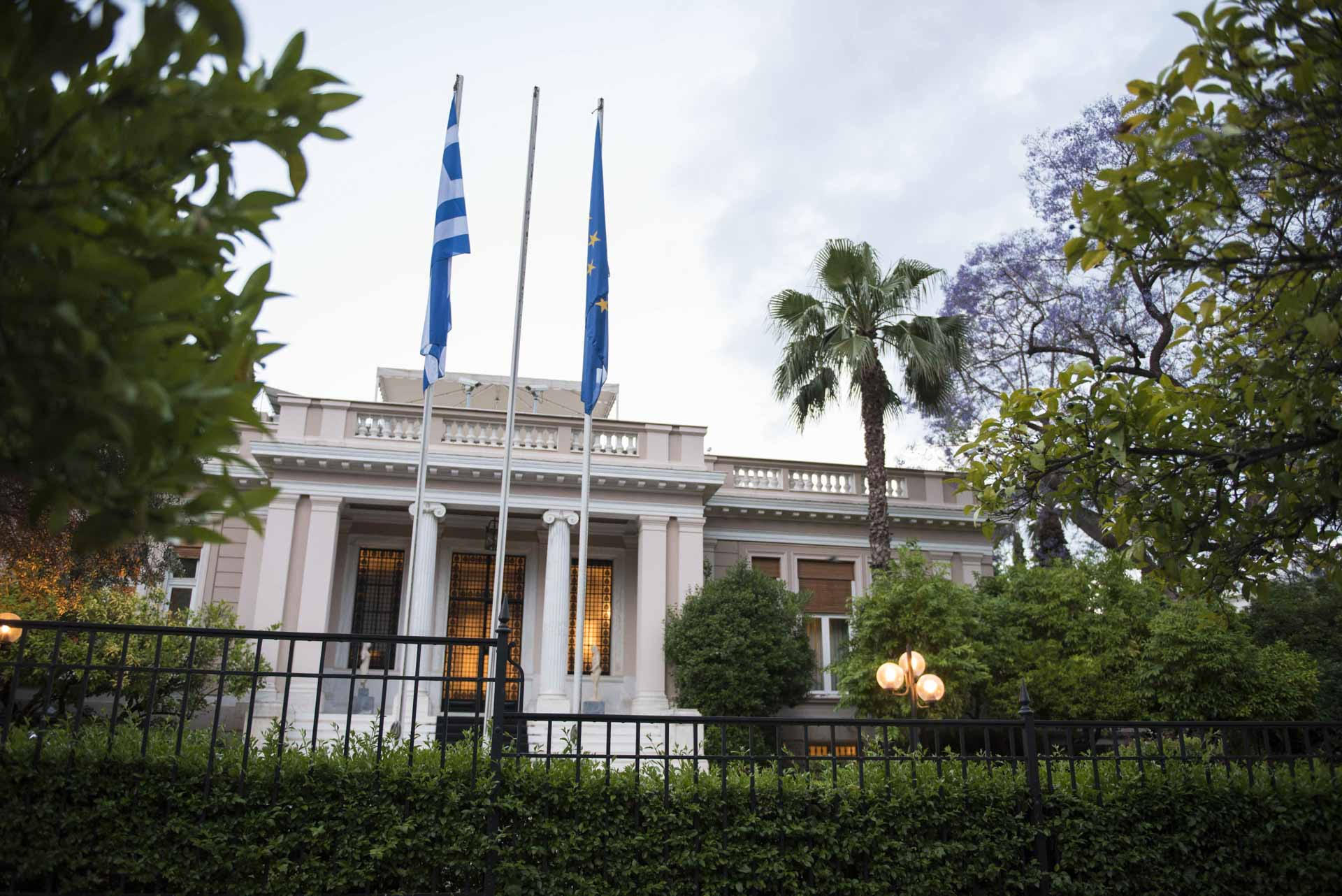 Μαξίμου: Διερευνητικές επαφές μόνο για την οριοθέτηση θαλασσίων ζωνών και μετά από έμπρακτη αποκλιμάκωση