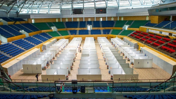 Βιετνάμ: Σε νοσοκομείο εκστρατείας μετατρέπεται γήπεδο της Ντανάνγκ εν μέσω έξαρσης της Covid-19