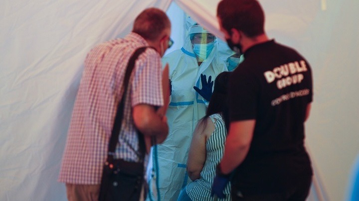 Covid-19: Η Καταλονία παρακολουθεί τον ιό πόρτα πόρτα