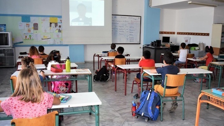 Σύγχυση από διασπορά φημών ότι τα σχολεία θα ανοίξουν στις 14 και όχι στις…