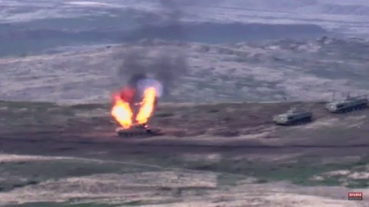 Αιματηρές συγκρούσεις Ναγκόρνο-Καραμπάχ: 16 στρατιώτες νεκροί, περισσότεροι από 100 τραυματίες