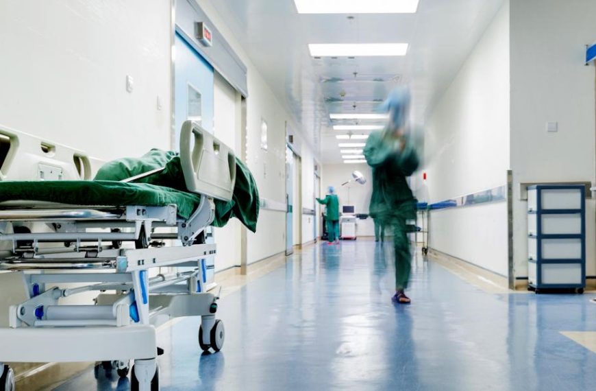 Παγώνη: Σε οριακή κατάσταση τα νοσοκομεία – Τα μέτρα μπορούν να αποδώσουν