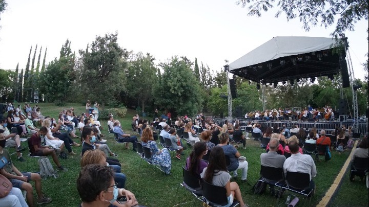 Σε ποιες περιοχές ισχύει ανώτατο όριο 50 συμμετεχόντων σε κοινωνικές εκδηλώσεις