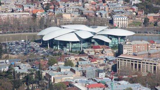Ισχυρή έκρηξη στην Τιφλίδα – Ενας νεκρός
