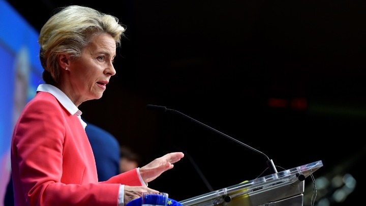 Φον Ντερ Λάιεν : Κράτη και θεσμοί να συνεργαστούν για την αντιμετώπιση του κοροναϊού