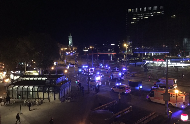 Τέσσερα τα θύματα στη Βιέννη. «Ισλαμιστής τρομοκράτης» ο ένοπλος που σκοτώθηκε, λένε οι αρχές(vid)