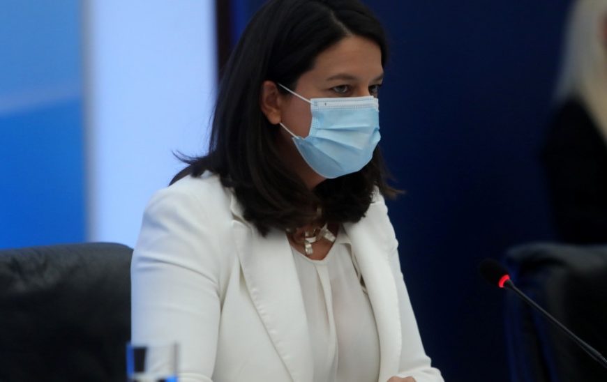 Απαντήσεις Κεραμέως για σχολεία: Τι είπε για Γυμνάσια, Λύκεια και φροντιστήρια