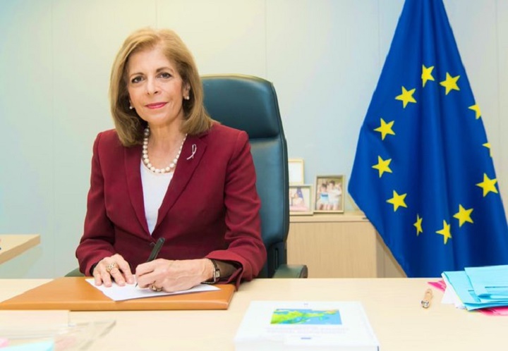 Κυριακίδου: Η ΕΕ θα επιταχύνει εγκρίσεις εμβολίων προσαρμοσμένων σε παραλλαγές του νέου κοροναϊού