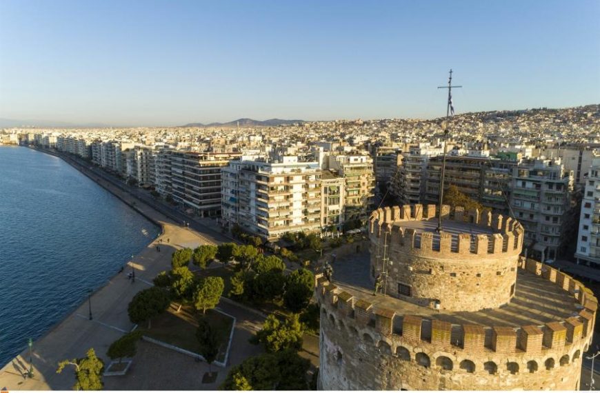 Οικογένεια Σύρων επανενώθηκε ύστερα από τρία χρόνια στην Θεσσαλονίκη