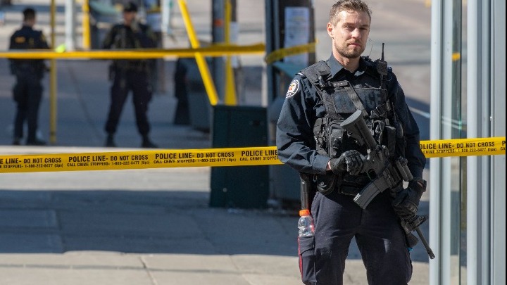 Καναδάς: Τουλάχιστον 2 νεκροί και 5 τραυματίες από επίθεση με μαχαίρι στο&hellip;