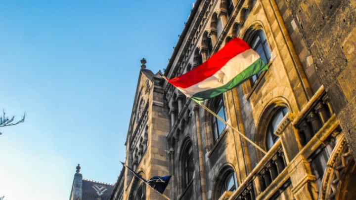 Παράταση της κατάστασης έκτακτης ανάγκης έως τις 8 Φεβρουαρίου αποφάσισε η ουγγρική κυβέρνηση