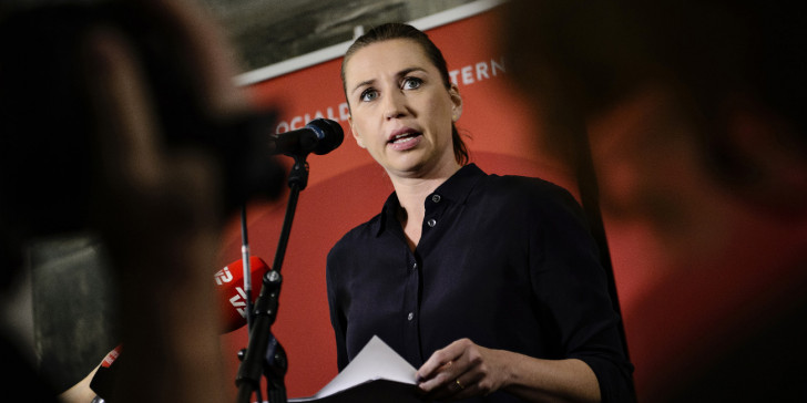 Πρωθυπουργός Δανίας: Δεν ανήκω σε ευπαθή ομάδα και δεν κάνω πρώτη το εμβόλιο